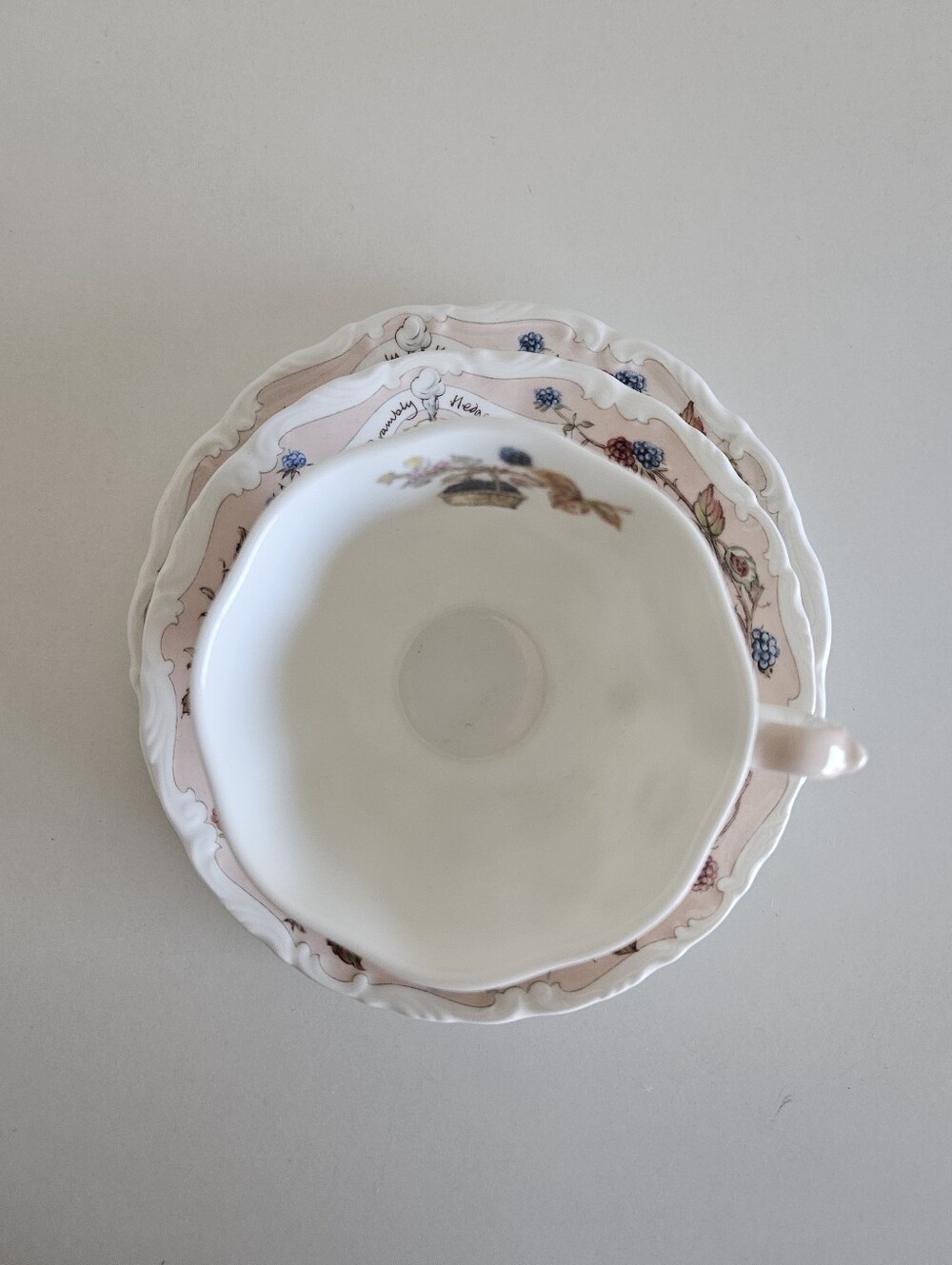 Brambly Hedge By Royal Doulton Autumn 3-Piece Bone Mini Tea Cup Set Plate Mug - Picture 3 of 12